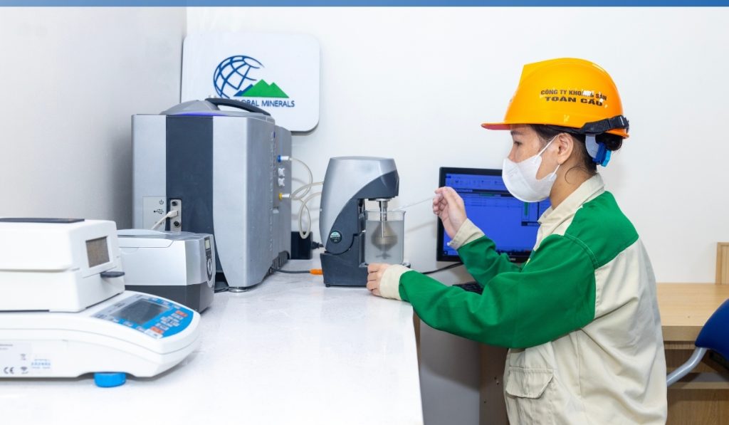 Global Minerals's Lab 